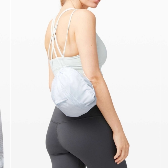 Lululemon Pack Light Pullover *Packable - Picture 7 of 7